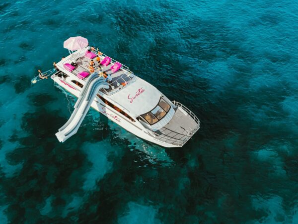 Signature Phi Phi Island Tour by Luxury High-Speed Catamaran – Sweetie (SIC), Phuket